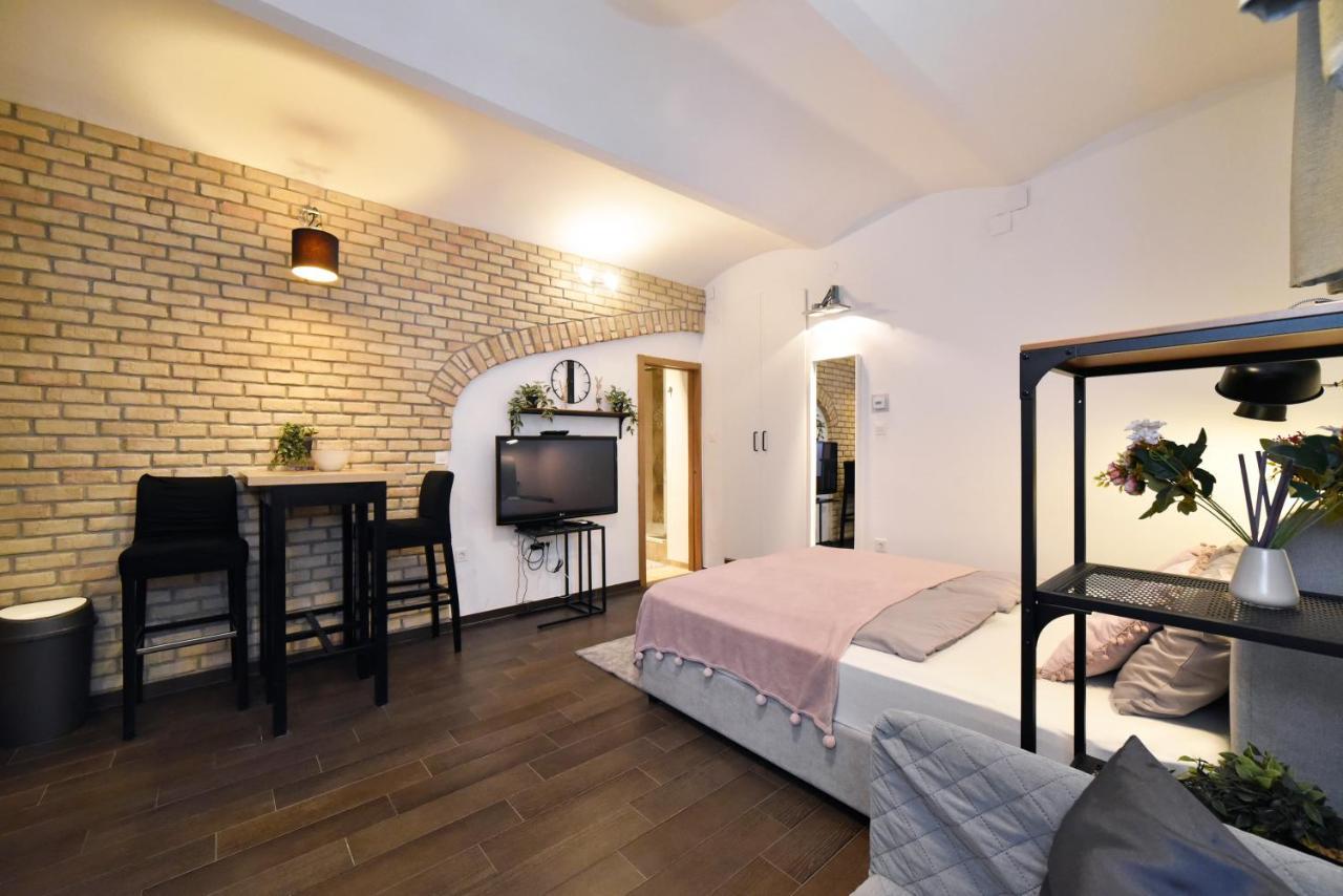 Manuela Varsavska Studio Apartments Zagreb Eksteriør billede